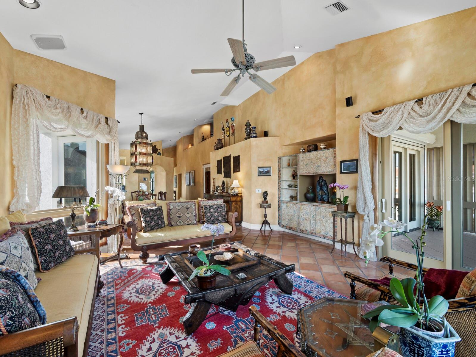 Image 11 of 59 For 360 Gulf Of Mexico Drive 333