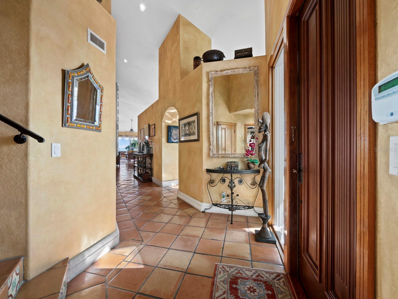 Image 4 of 59 For 360 Gulf Of Mexico Drive 333