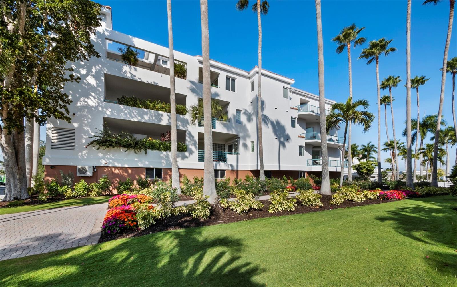 Image 45 of 59 For 360 Gulf Of Mexico Drive 333