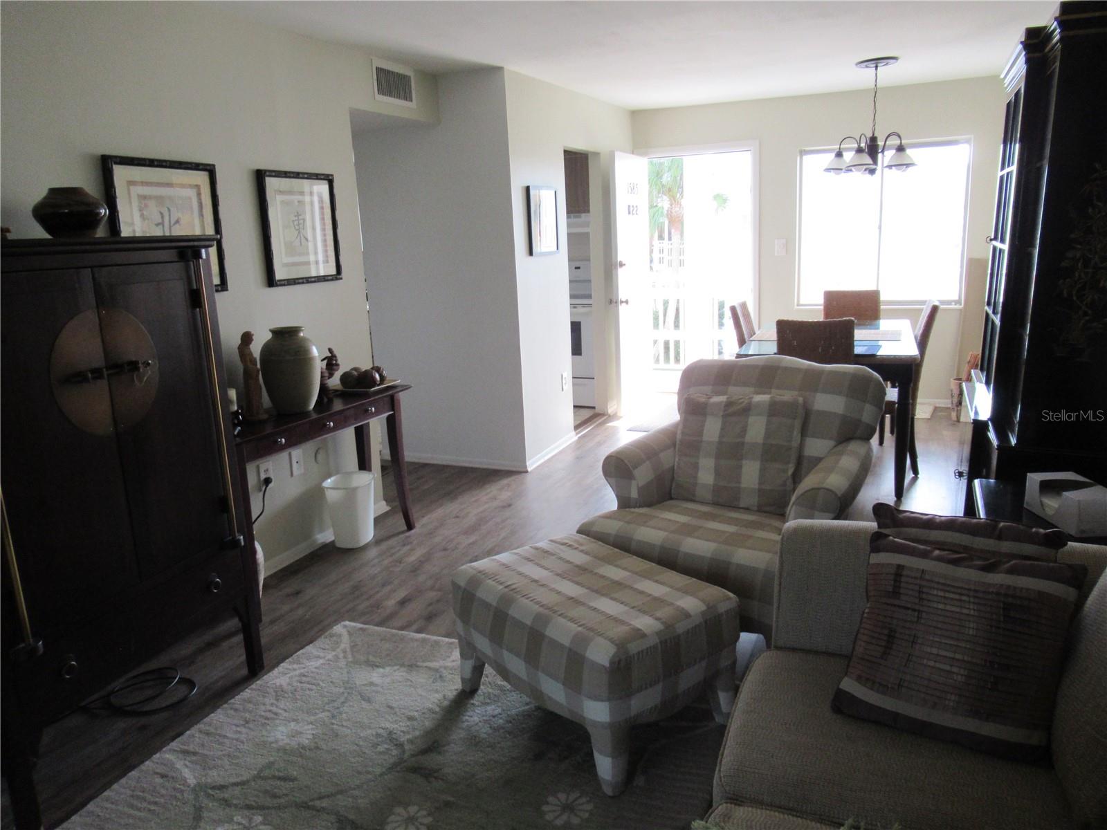 Image 8 of 19 For 1585 Leisure Drive M22