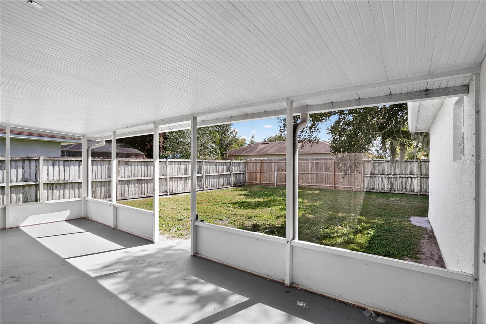 Image 26 of 30 For 1118 Perpignan Court