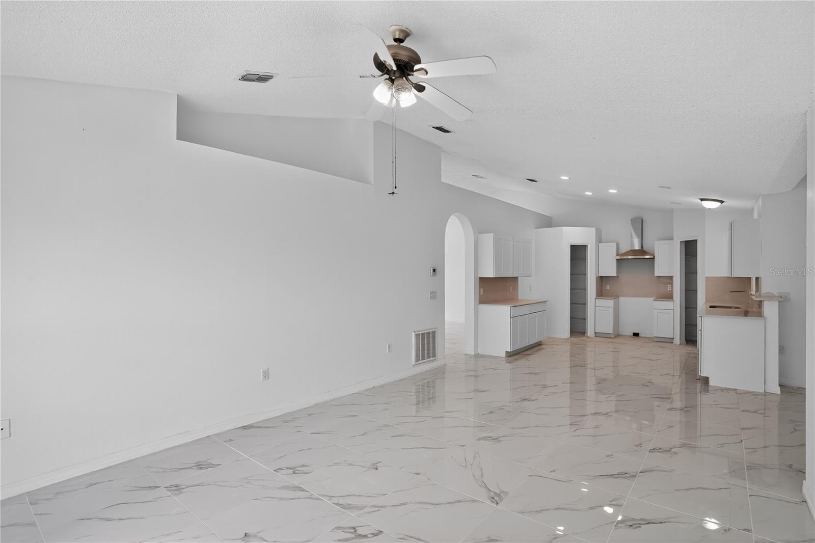 Image 3 of 30 For 1118 Perpignan Court