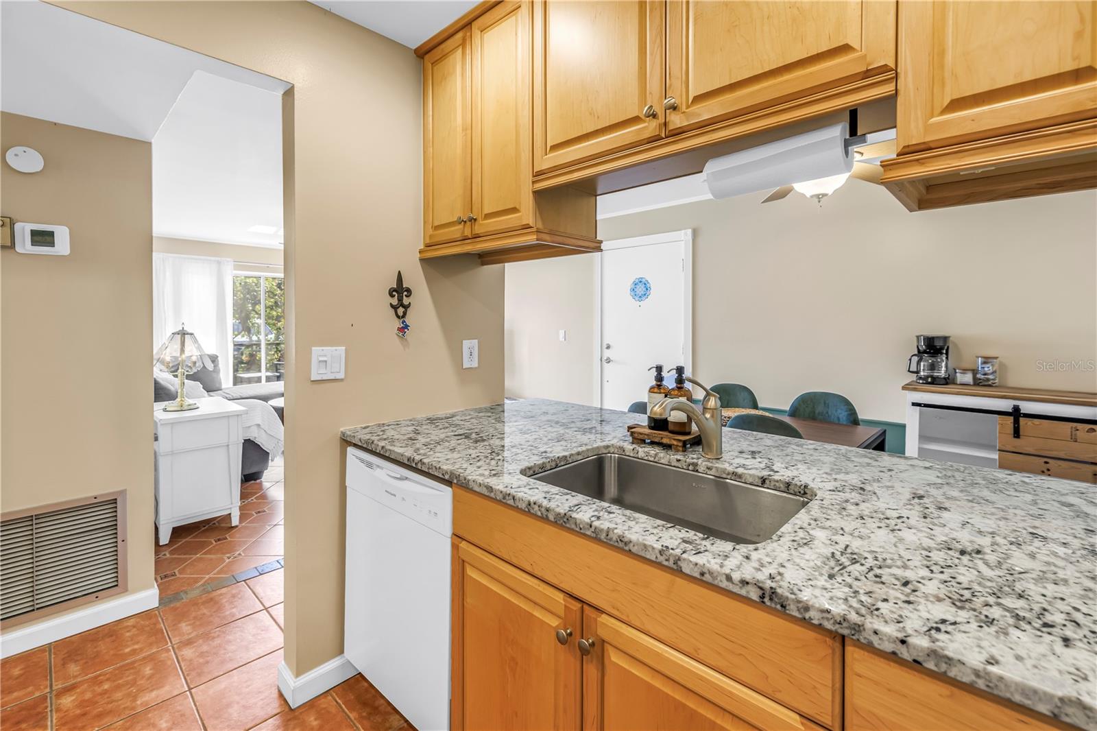 Image 10 of 40 For 3269 Beneva Road 102