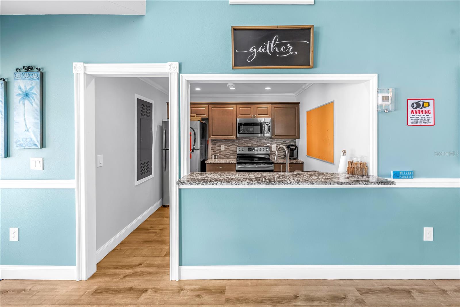 Image 32 of 40 For 3269 Beneva Road 102