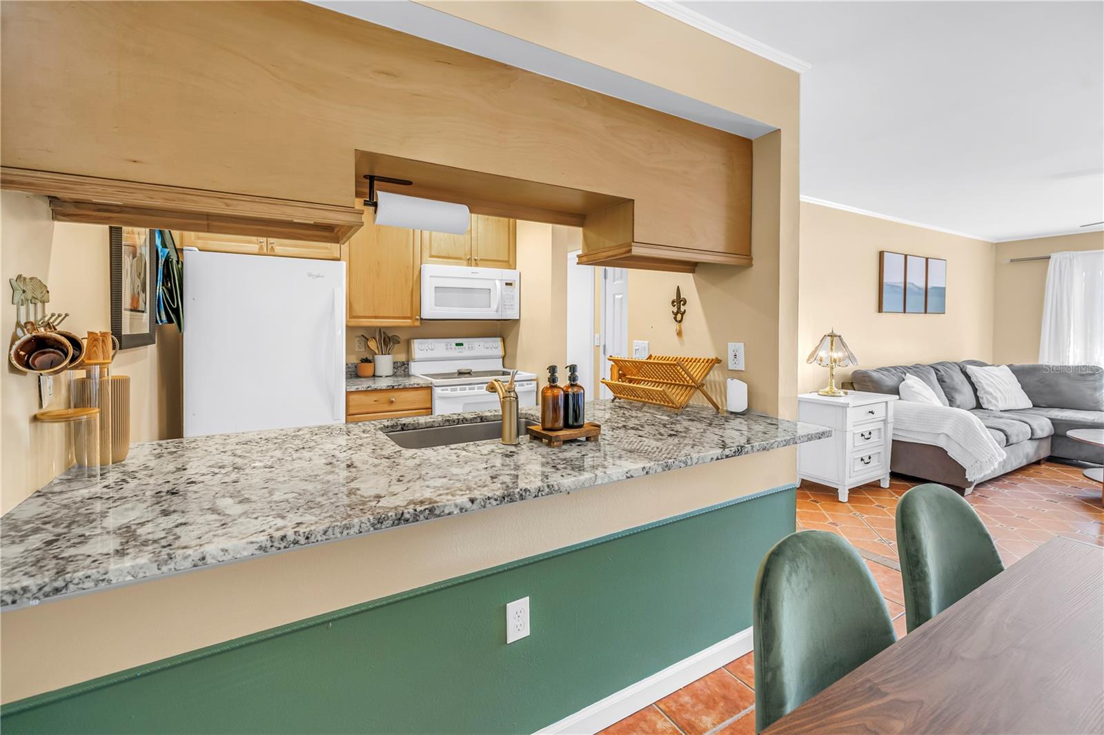 Image 6 of 40 For 3269 Beneva Road 102