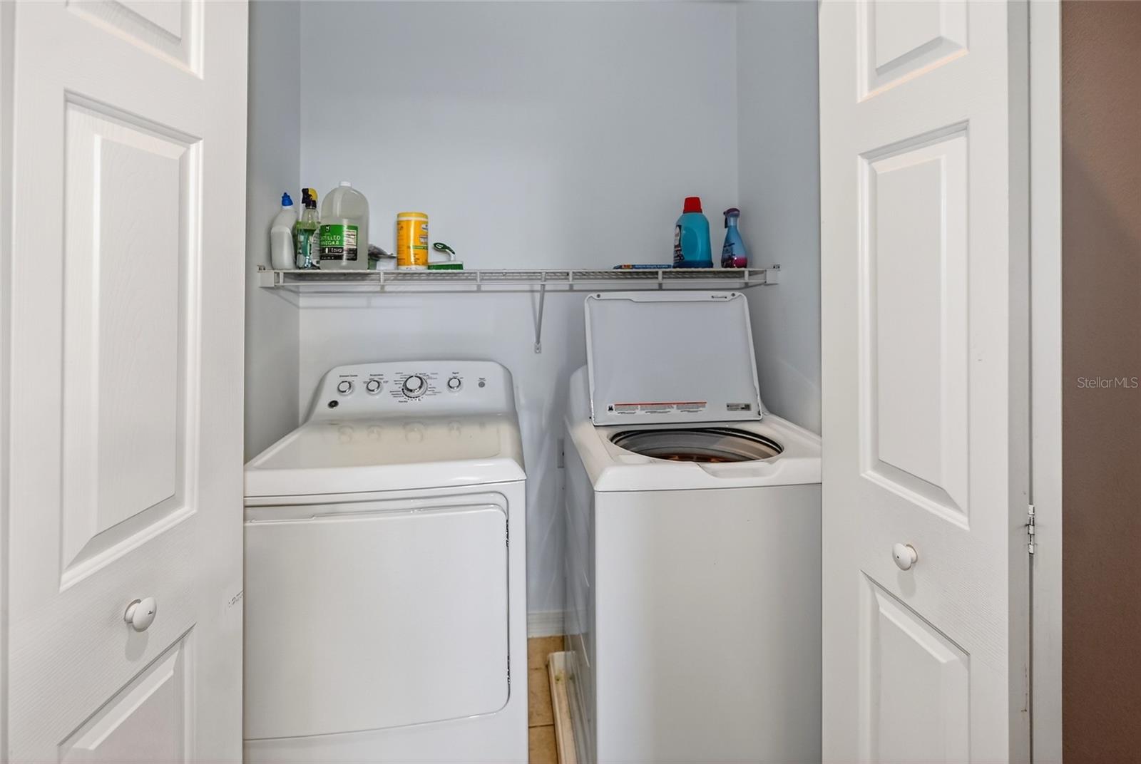 Image 20 of 27 For 3685 Parkridge Circle 8-203