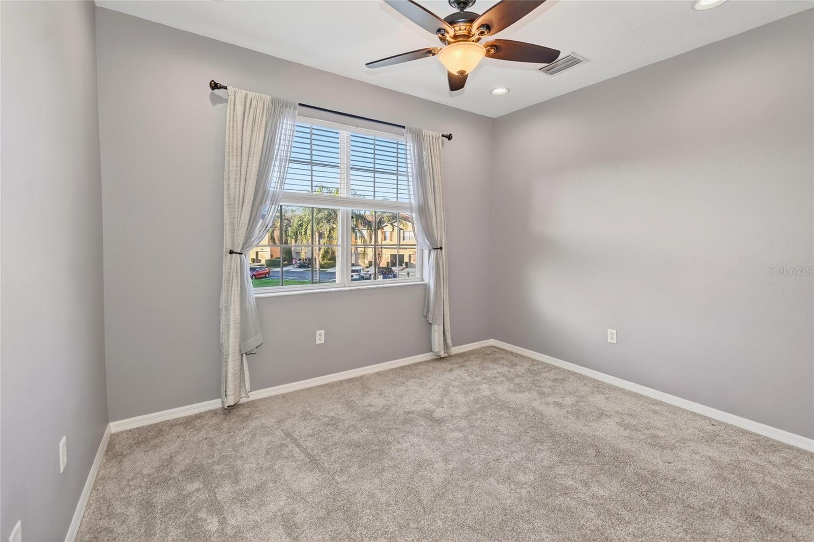 Image 9 of 27 For 3685 Parkridge Circle 8-203