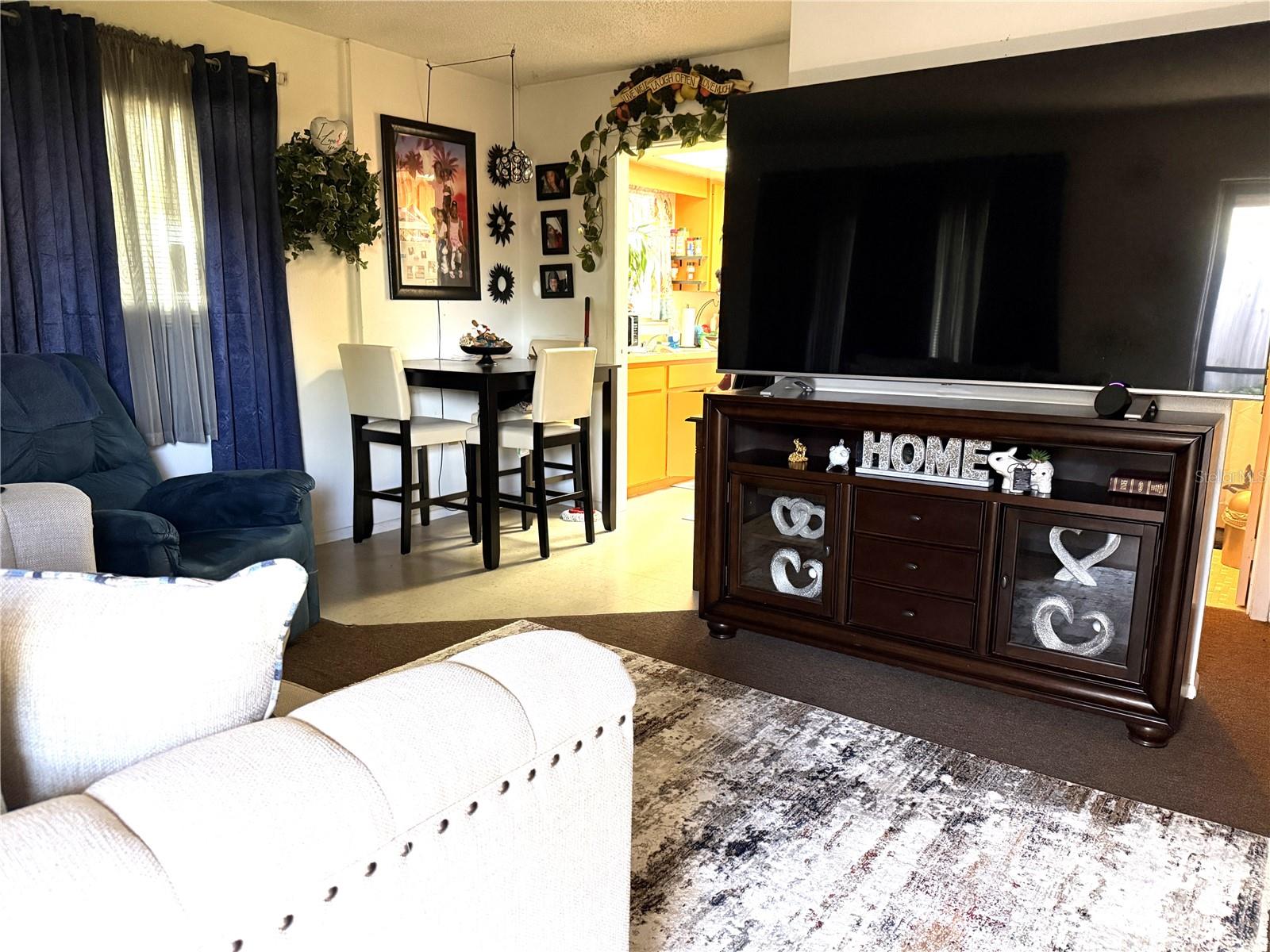 Image 4 of 15 For 1827 Livingstone Street