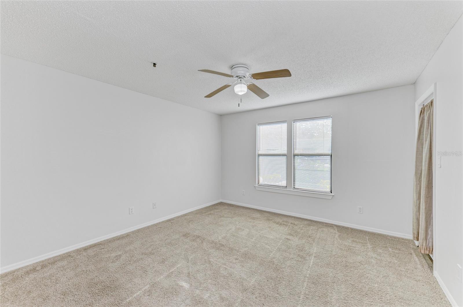 Image 13 of 49 For 4045 Crockers Lake Boulevard 2215