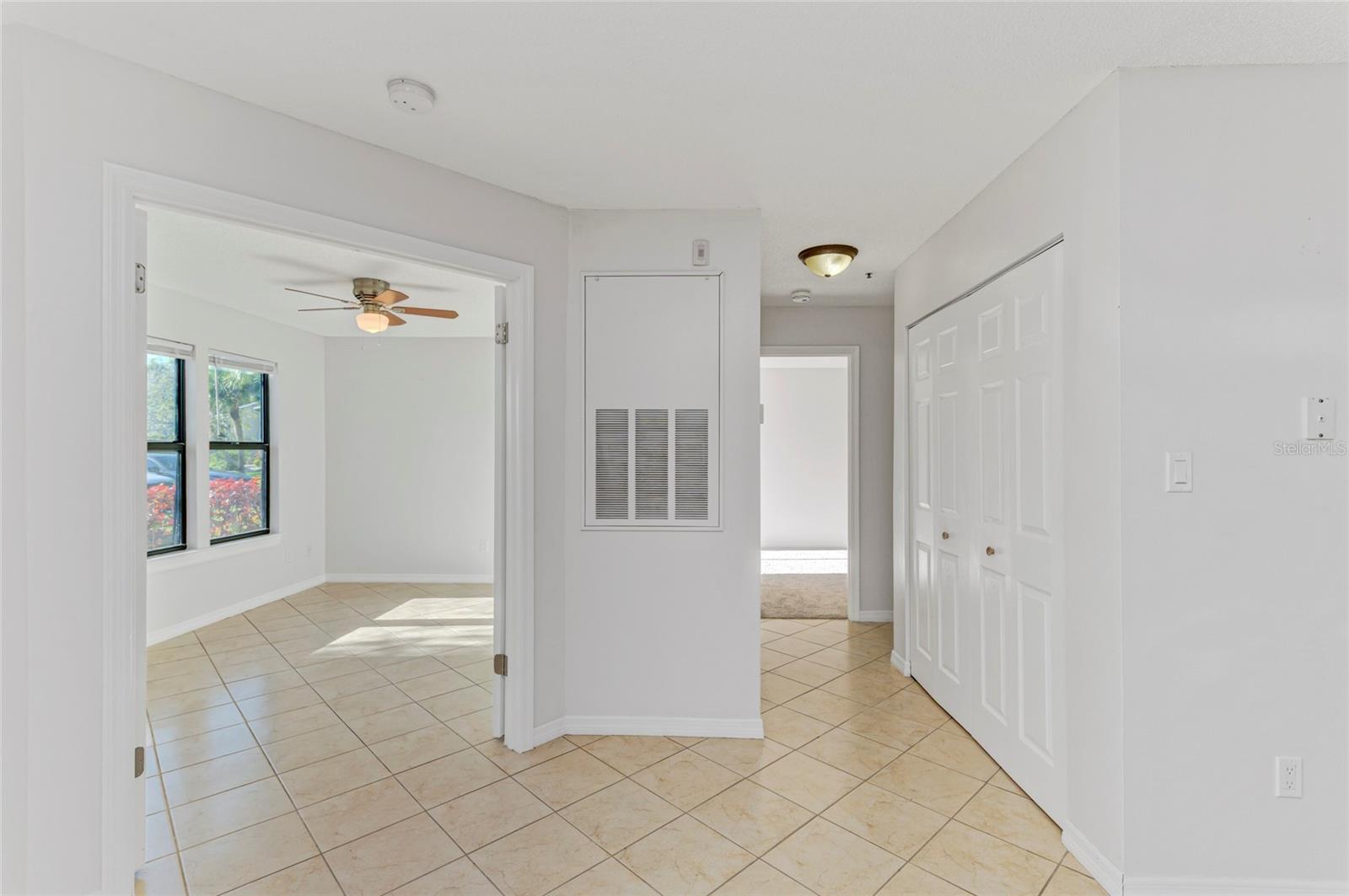 Image 17 of 49 For 4045 Crockers Lake Boulevard 2215