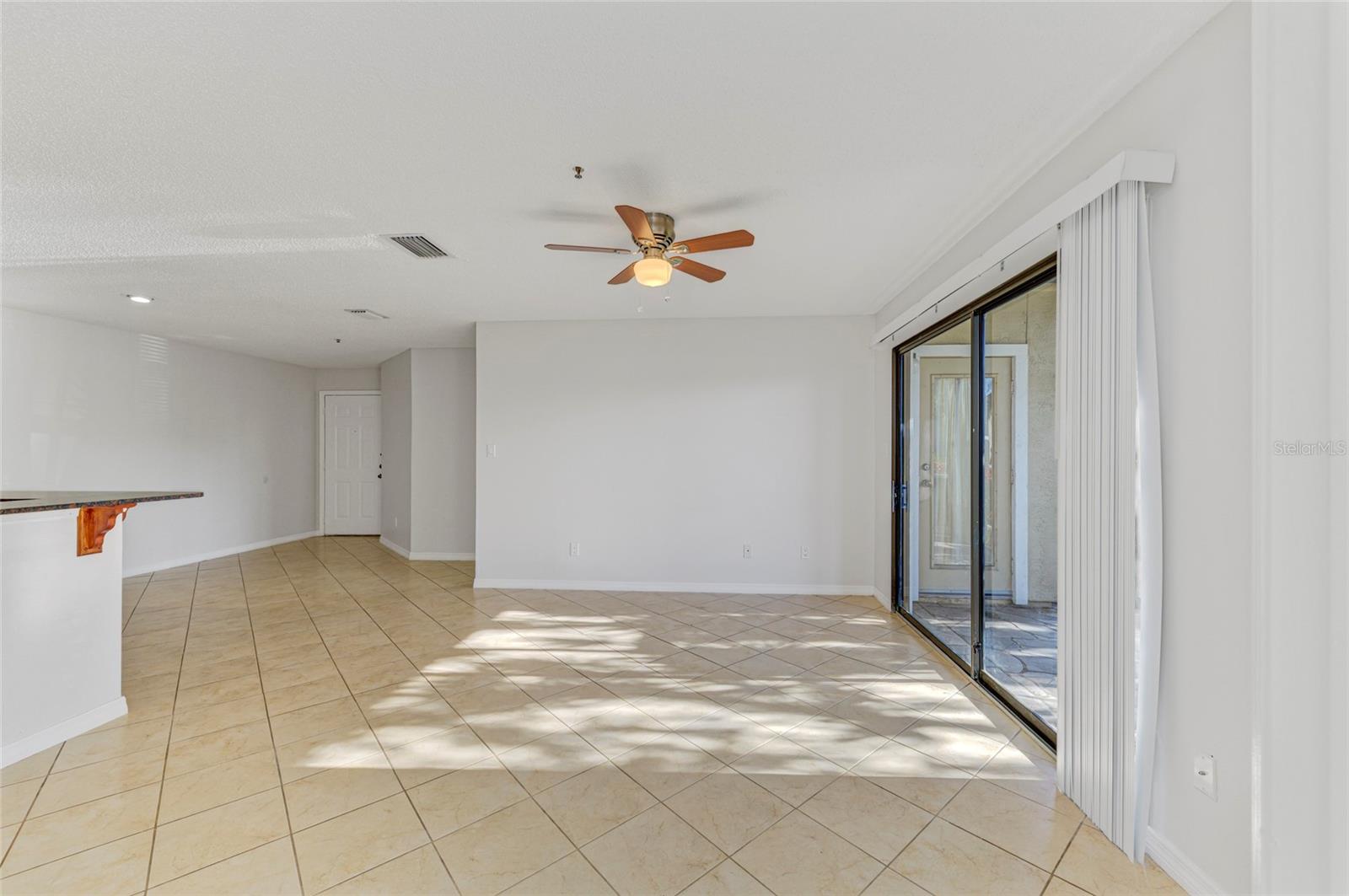 Image 28 of 49 For 4045 Crockers Lake Boulevard 2215