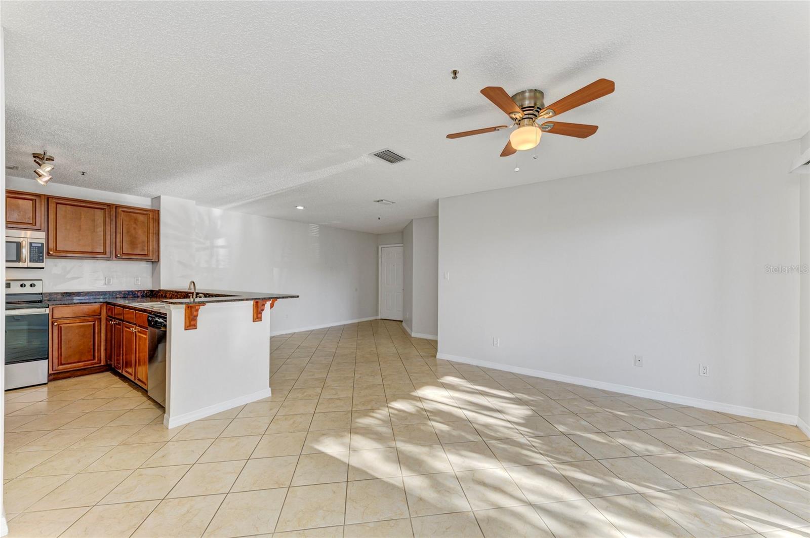 Image 34 of 49 For 4045 Crockers Lake Boulevard 2215