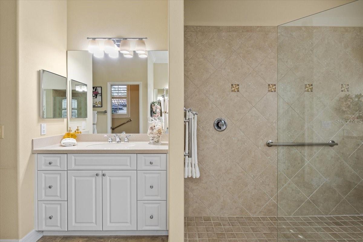 Image 31 of 92 For 11443 Savannah Lakes Drive