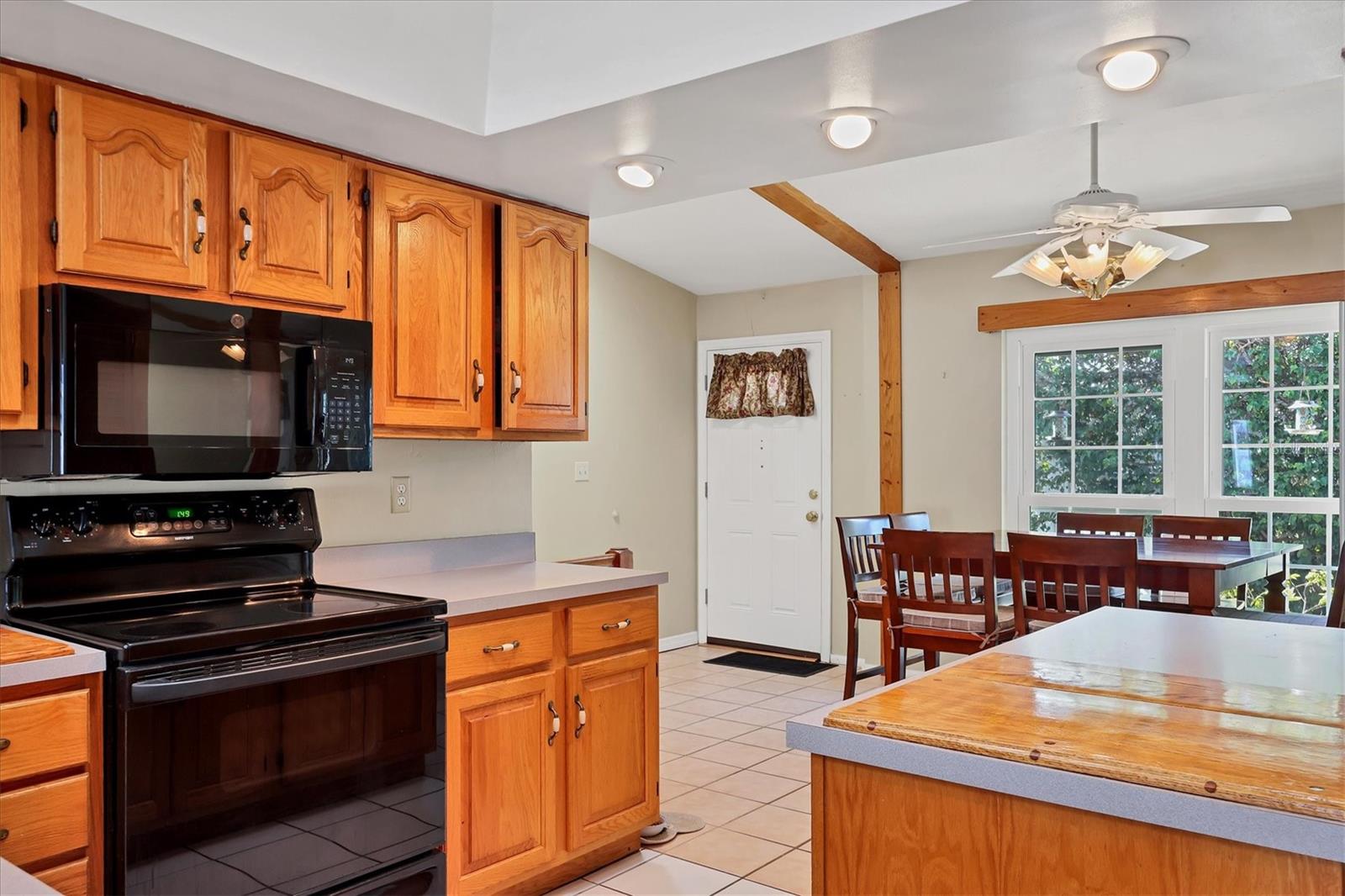 Image 19 of 76 For 2105 39th Street W