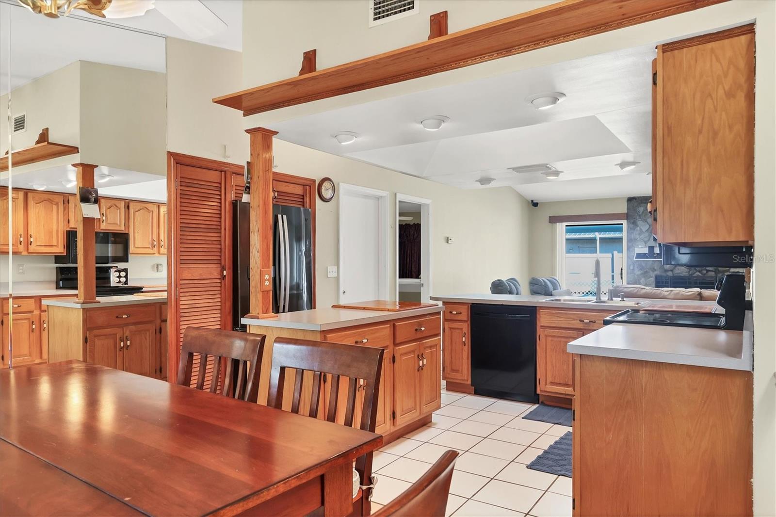 Image 22 of 76 For 2105 39th Street W