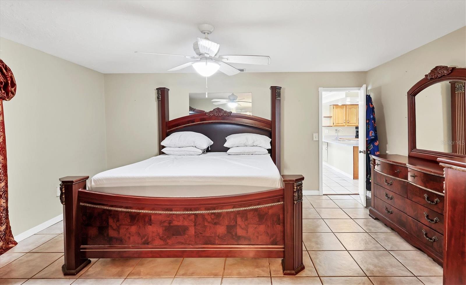 Image 25 of 76 For 2105 39th Street W