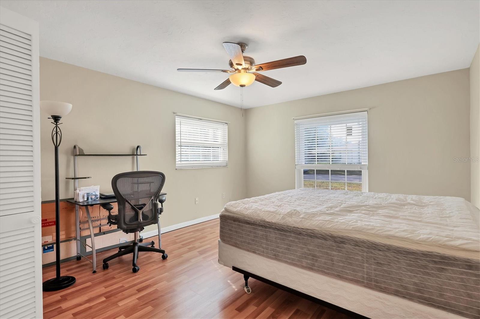 Image 32 of 76 For 2105 39th Street W