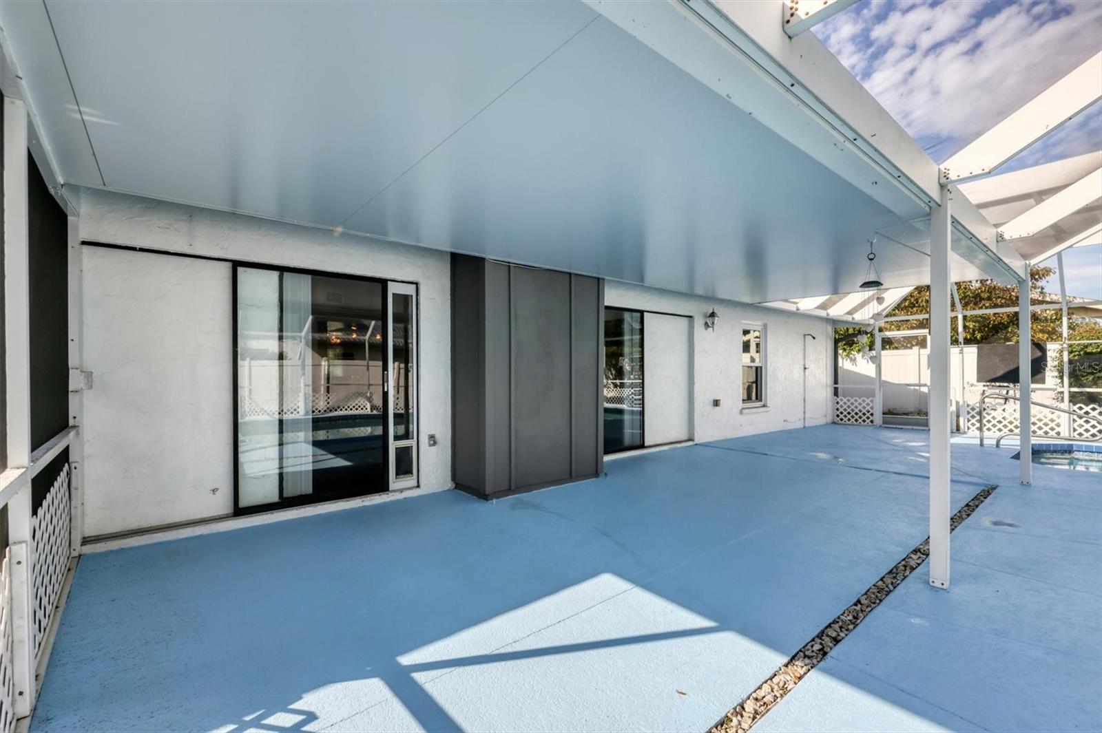 Image 35 of 76 For 2105 39th Street W