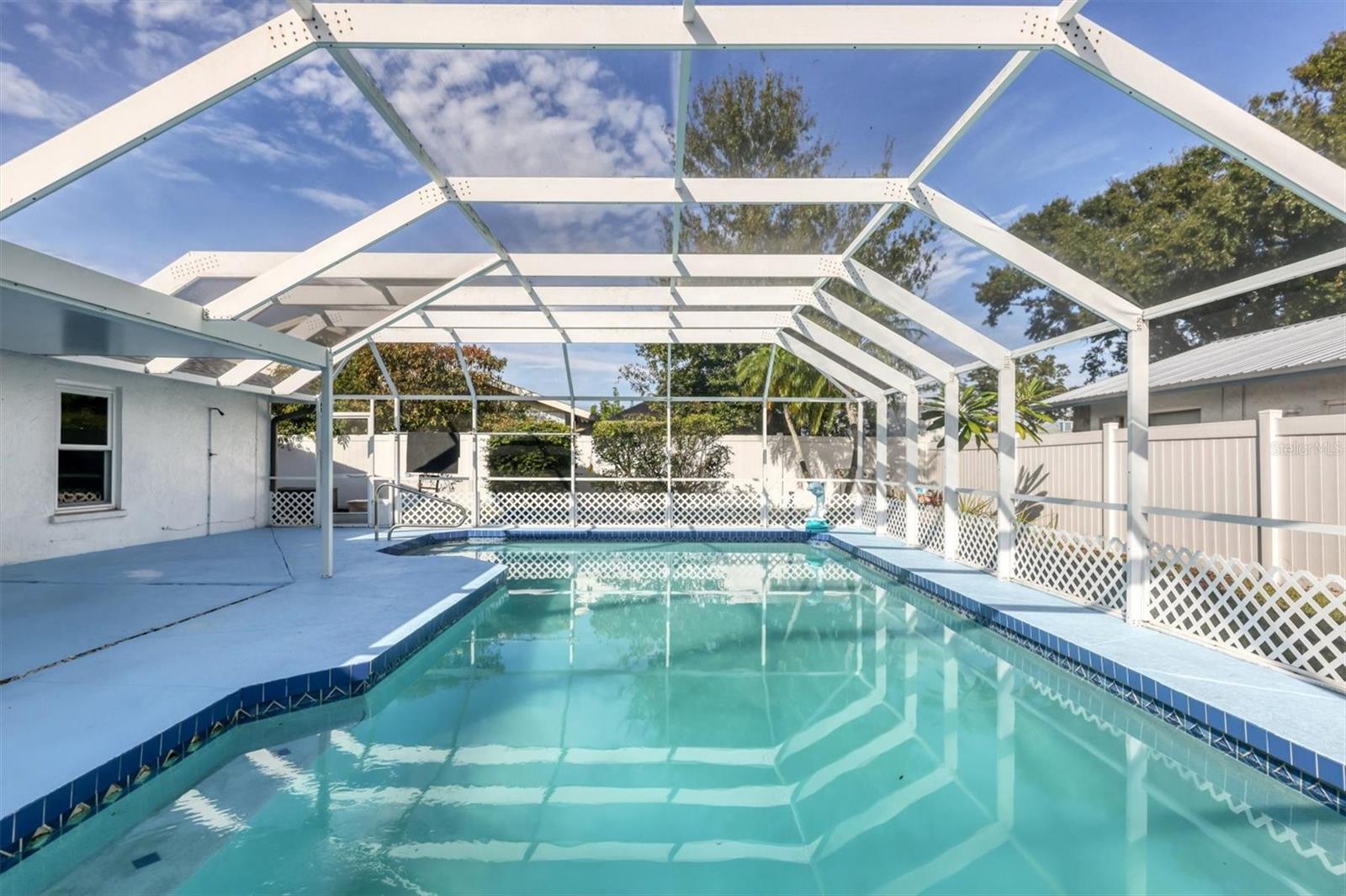 Image 37 of 76 For 2105 39th Street W