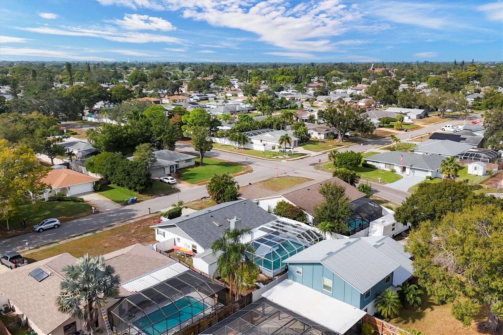 Image 43 of 76 For 2105 39th Street W