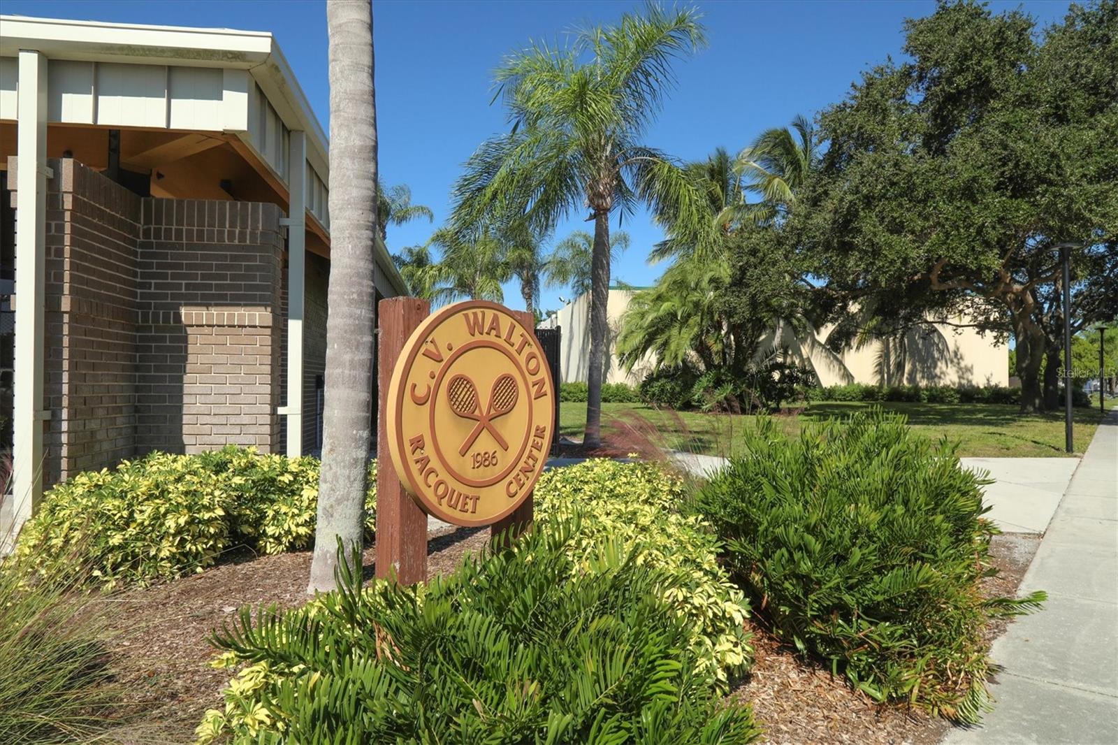 Image 47 of 76 For 2105 39th Street W