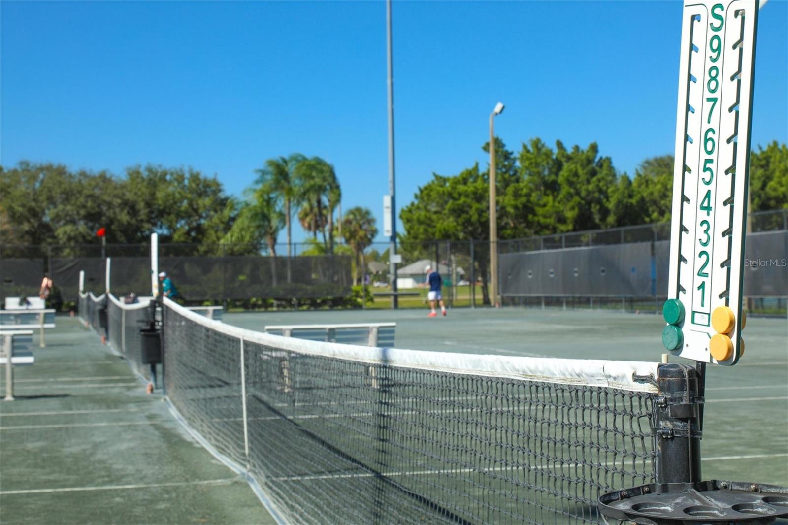 Image 50 of 76 For 2105 39th Street W