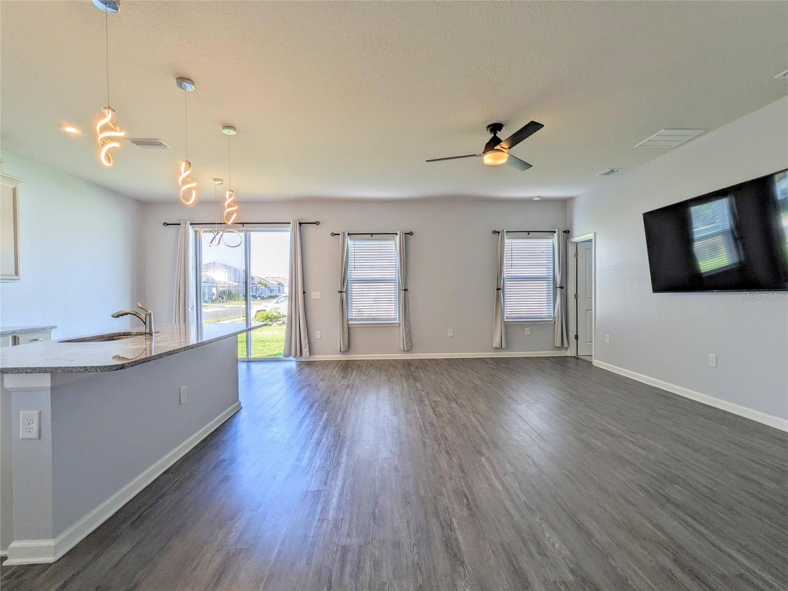 Image 3 of 33 For 6205 114th Avenue E