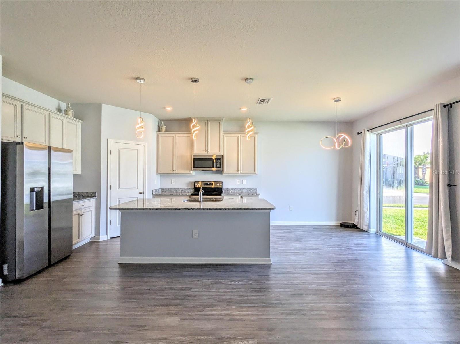 Image 4 of 33 For 6205 114th Avenue E