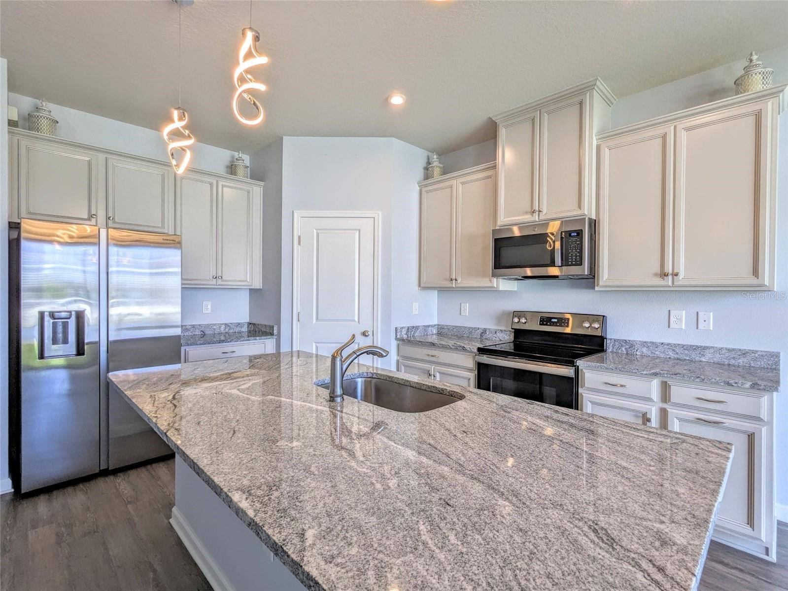 Image 5 of 33 For 6205 114th Avenue E