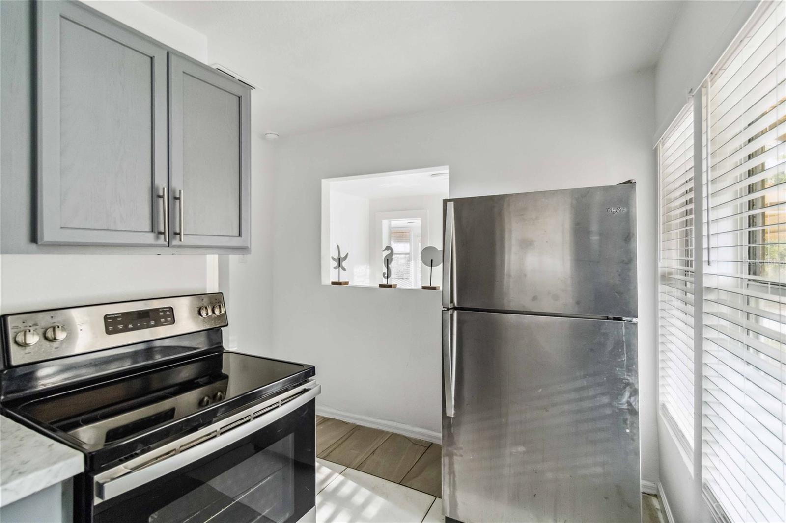 Image 13 of 29 For 612 5th Avenue Drive E