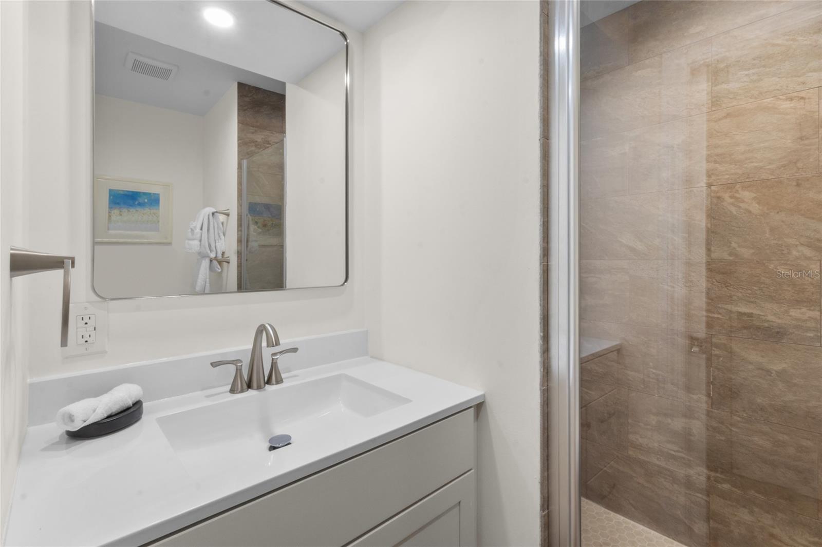 Image 22 of 42 For 615 Dream Island Place 105