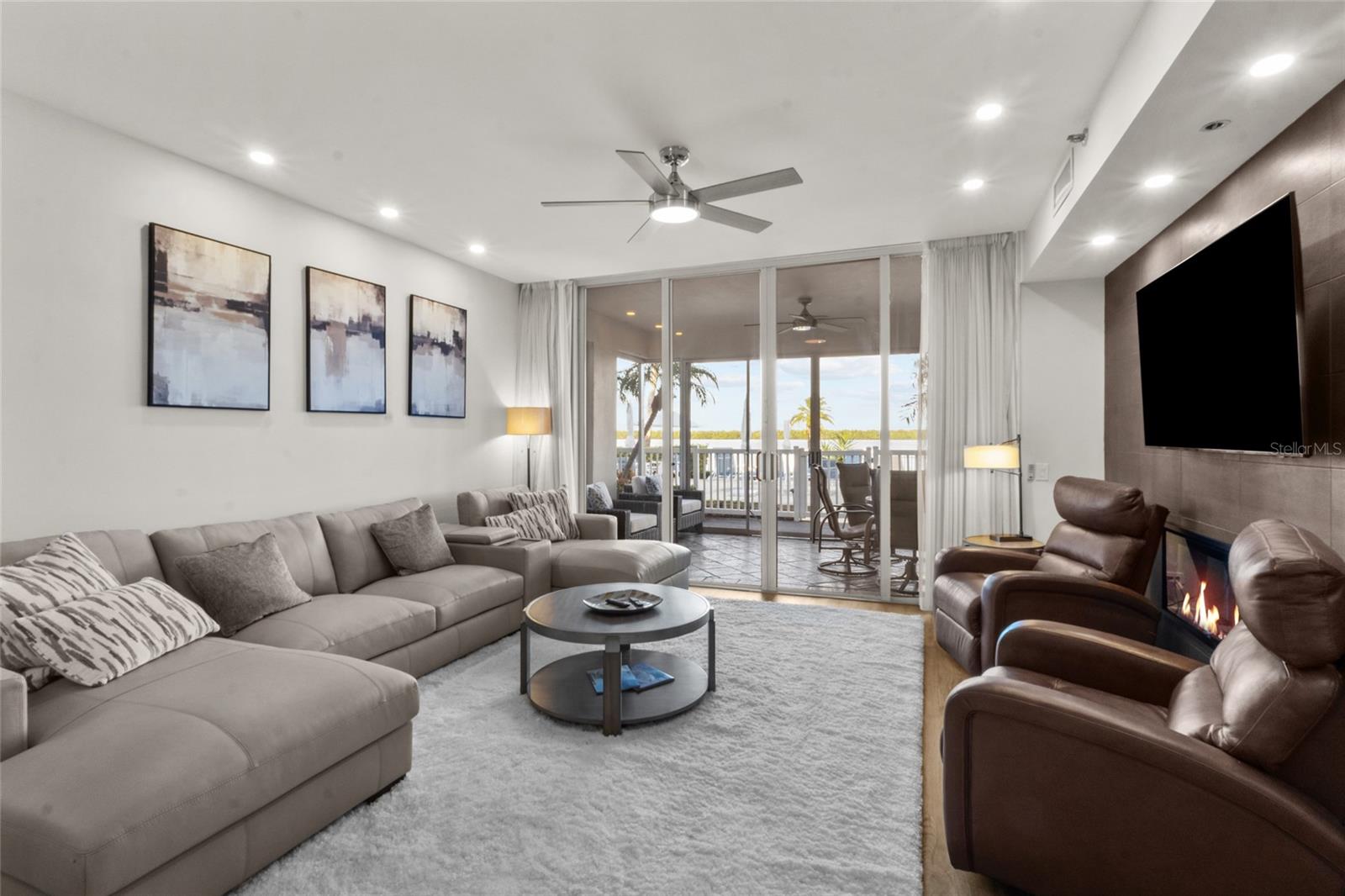 Image 4 of 42 For 615 Dream Island Place 105