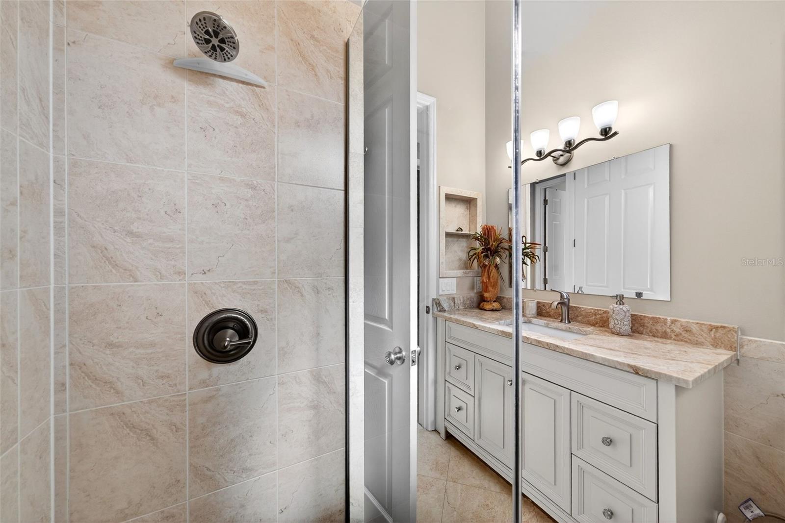 Image 24 of 49 For 6677 Mandarin Road