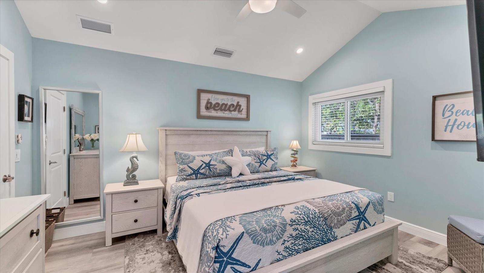 Image 33 of 74 For 154 Crescent Drive