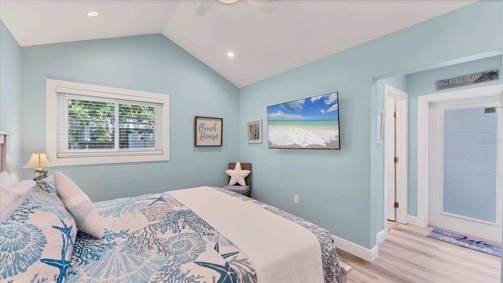 Image 34 of 74 For 154 Crescent Drive