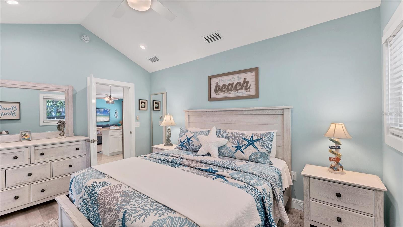 Image 35 of 74 For 154 Crescent Drive