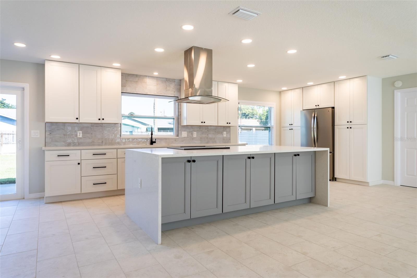 Image 4 of 36 For 5114 36th Avenue Drive W