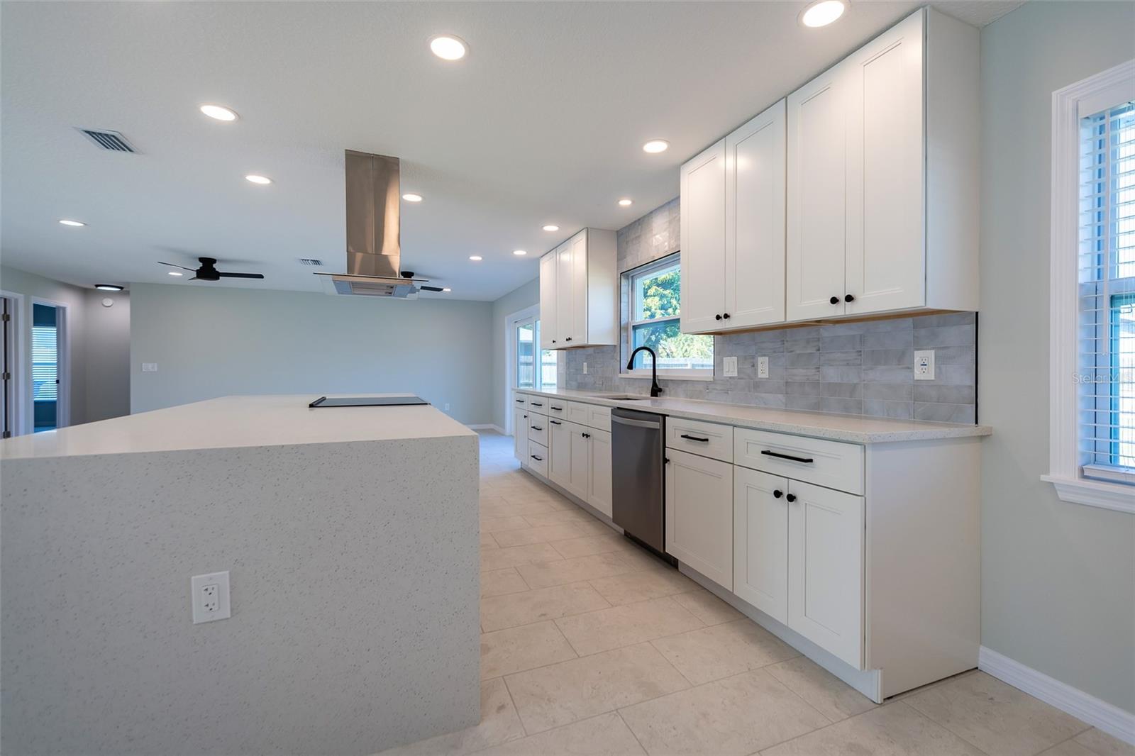 Image 7 of 36 For 5114 36th Avenue Drive W