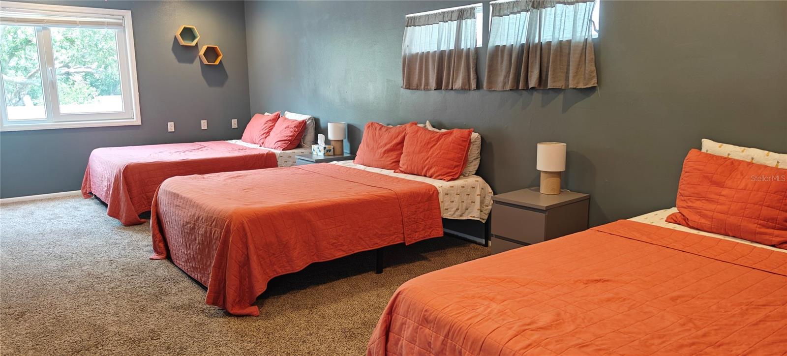 Image 11 of 33 For 1016 Rhodes Avenue