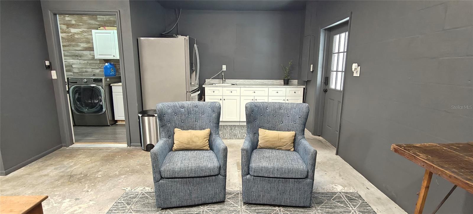 Image 30 of 33 For 1016 Rhodes Avenue