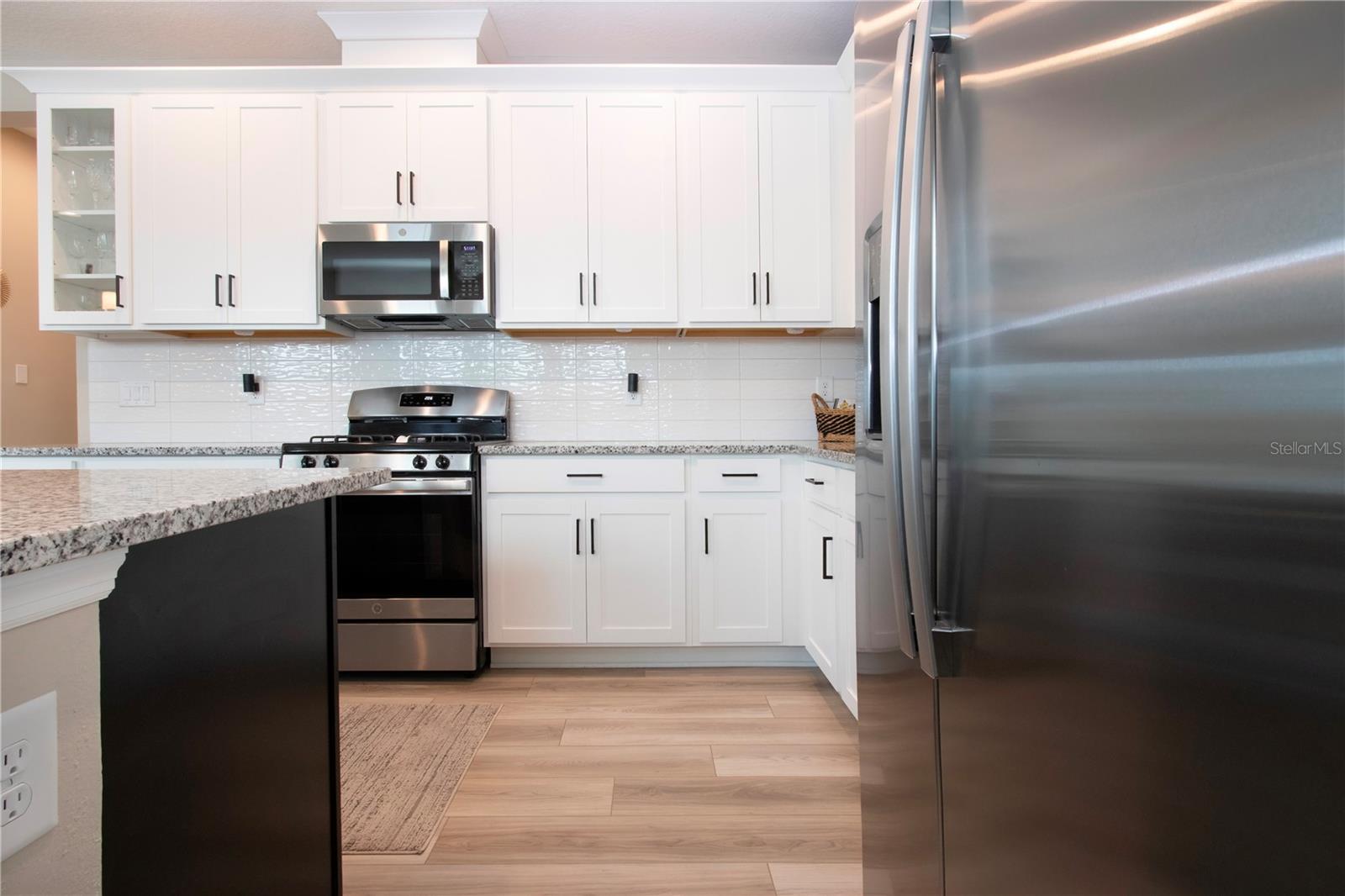 Image 17 of 78 For 16714 Savory Mist Circle