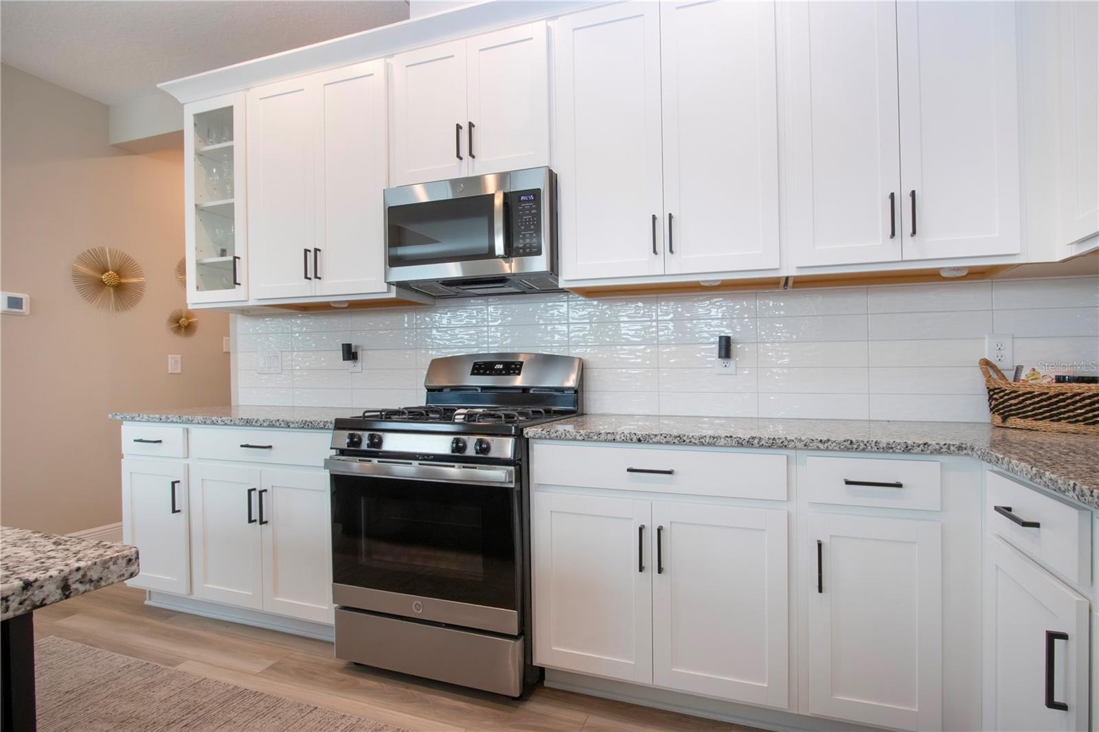 Image 19 of 78 For 16714 Savory Mist Circle