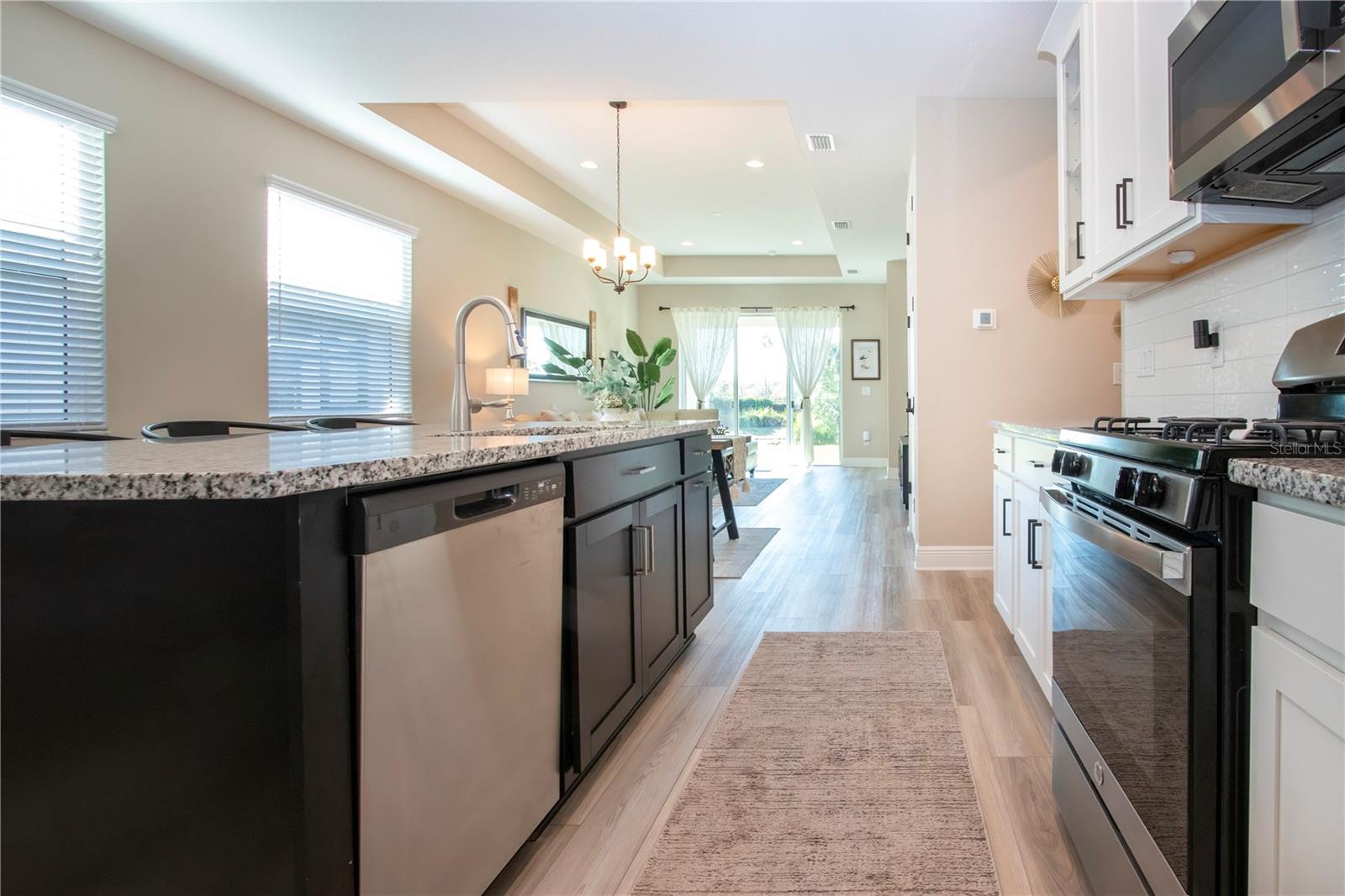 Image 20 of 78 For 16714 Savory Mist Circle