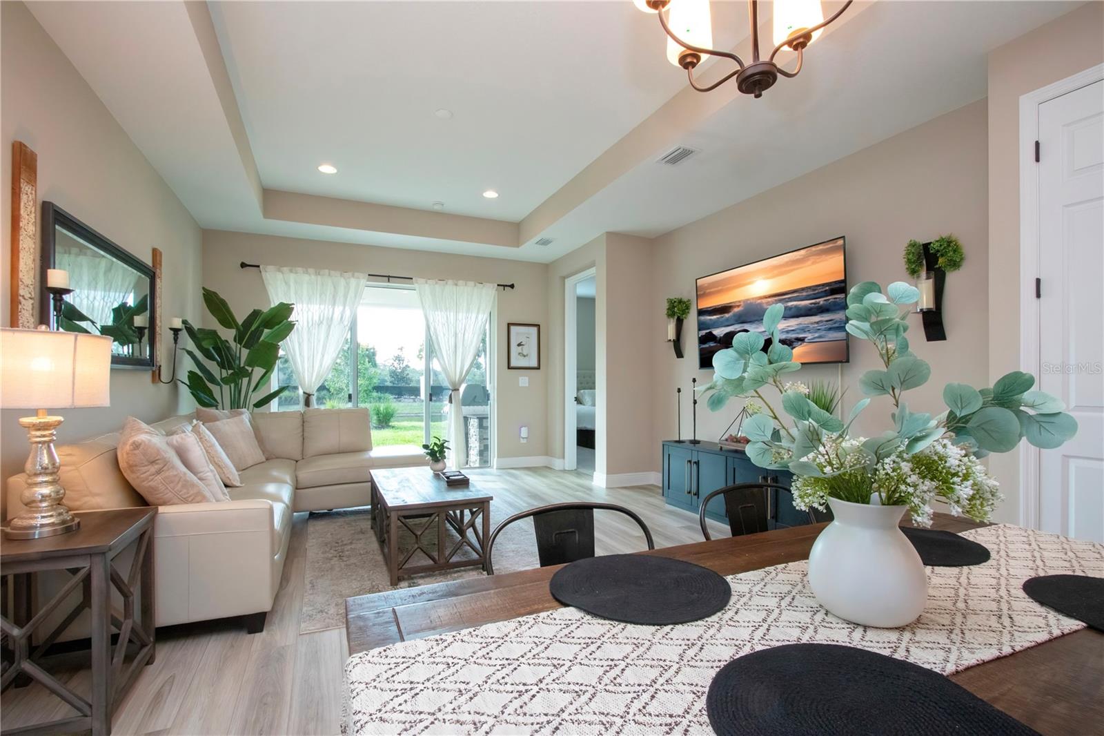 Image 25 of 78 For 16714 Savory Mist Circle