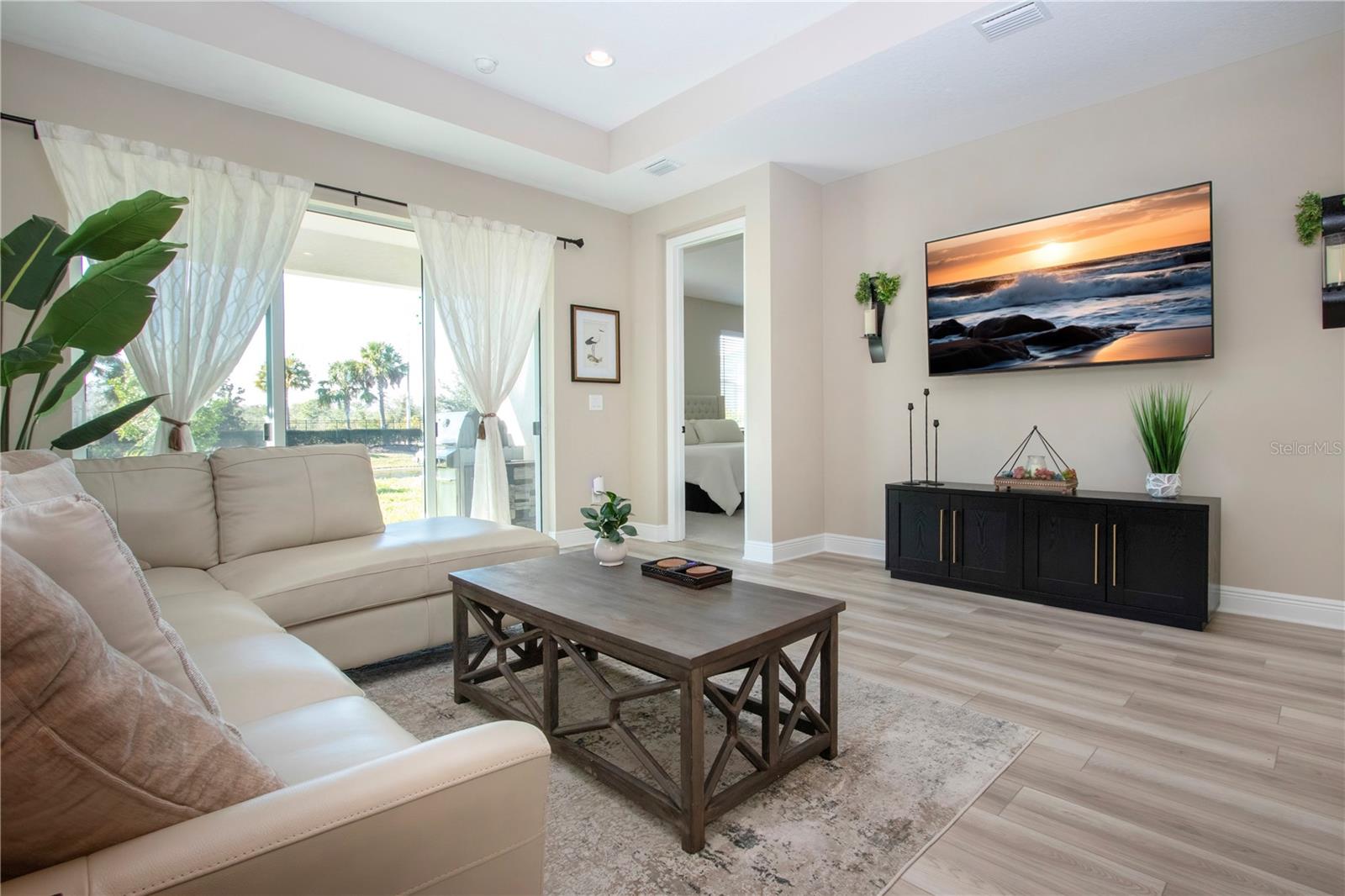 Image 28 of 78 For 16714 Savory Mist Circle