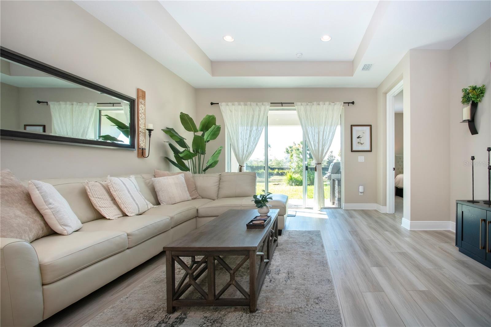 Image 29 of 78 For 16714 Savory Mist Circle