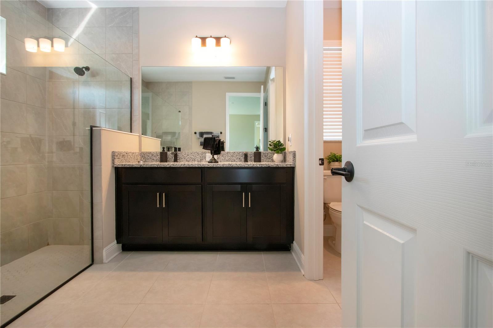 Image 39 of 78 For 16714 Savory Mist Circle