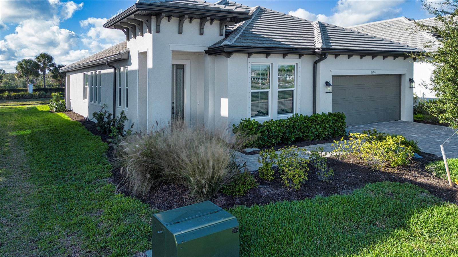 Image 8 of 78 For 16714 Savory Mist Circle