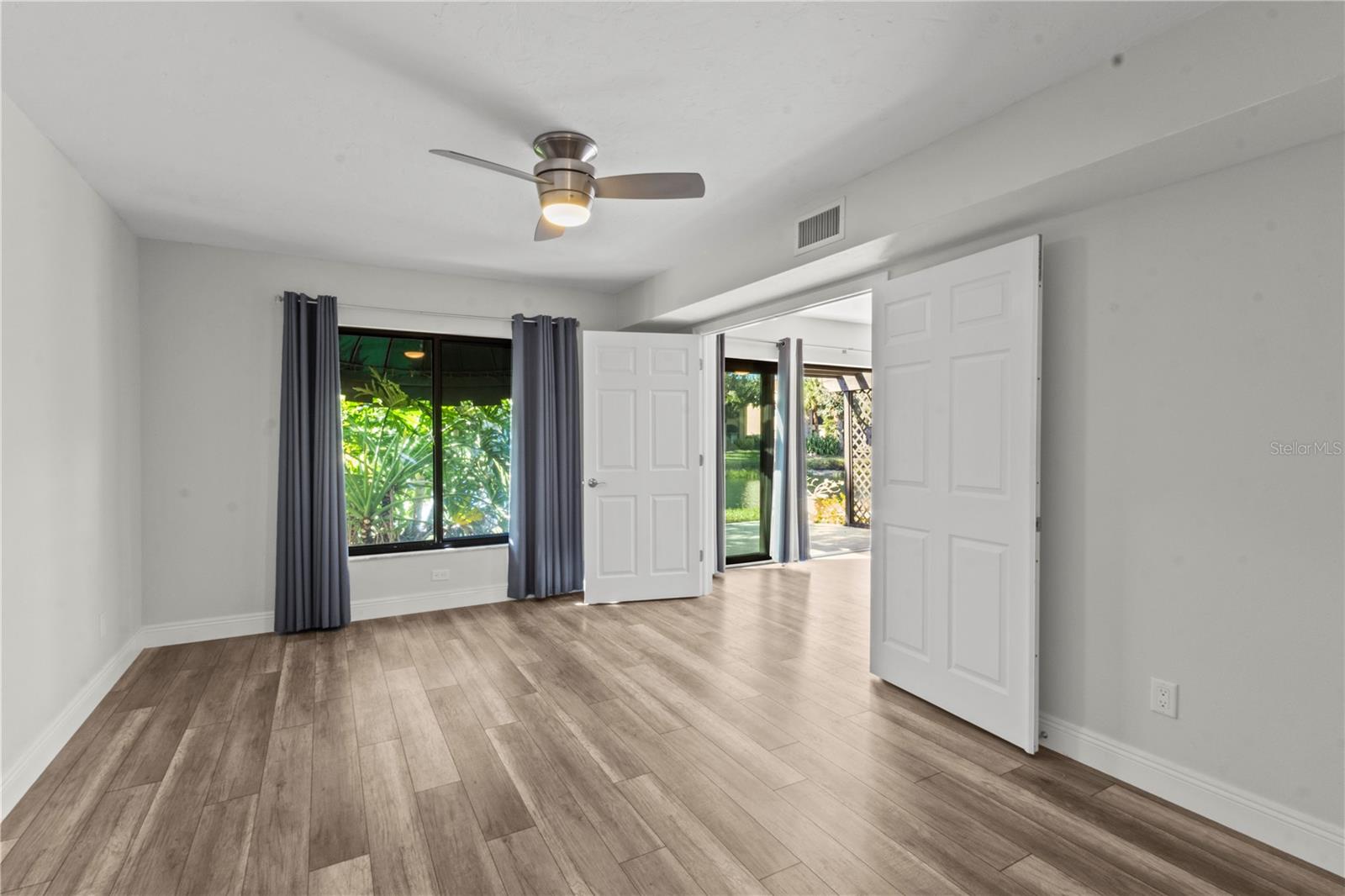 Image 10 of 26 For 5618 Ashton Lake Drive 5618