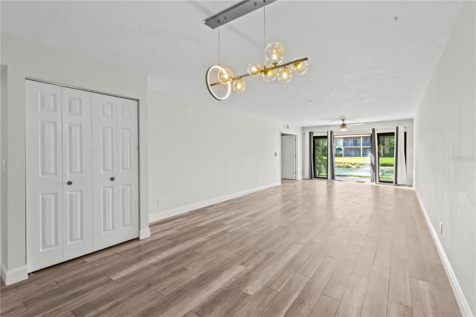 Image 4 of 26 For 5618 Ashton Lake Drive 5618